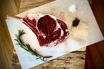 Tomahawk Steak